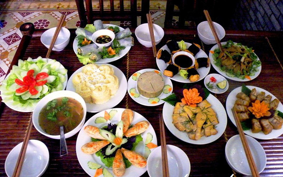 Phong Phú - Đặc Sản Dân Tộc