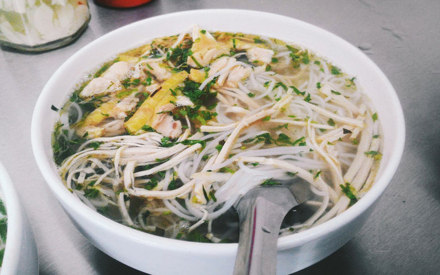 Bà Minh - Phở Gà & Bún Thang - Tô Hiến Thành