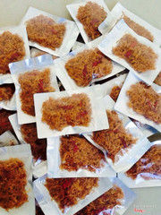 Khô gà ngon tuyệt , nhà e làm đảm bảo chất lượng ,sạch sẽ . Giá chỉ 40k/1 lạng. Mọi người ủng hộ e vs nha