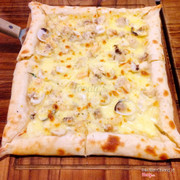 Seafood Mornay Pizza 265k