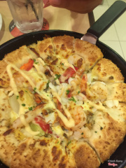 Pizza chảo vua của Pizza Hut 😬