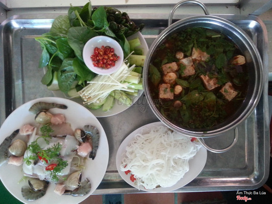 Lẩu cua đồng ba lúa