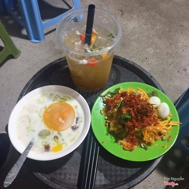 Trà chanh thạch cá 15k + chè thái xoài + bánh tráng trộn