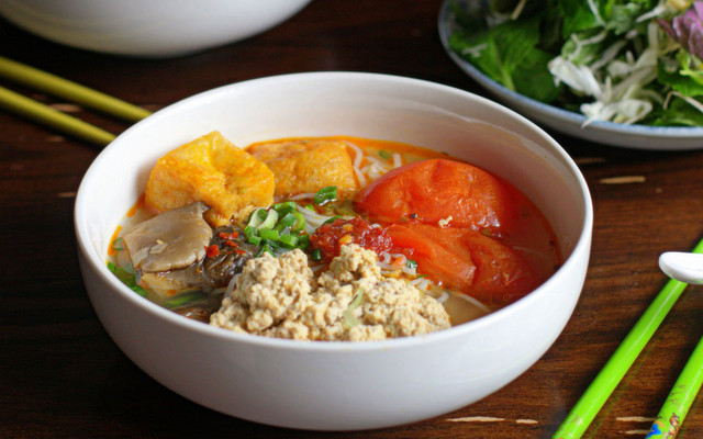 Bánh Canh, Hủ Tiếu & Bún Riêu