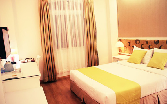 Golden Ant Hotel