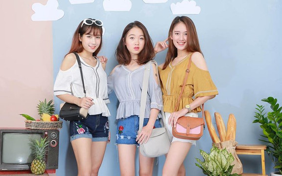 Gals & Cats - Bình Phước