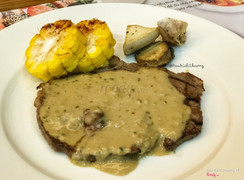 Steak sốt tiêu xanh