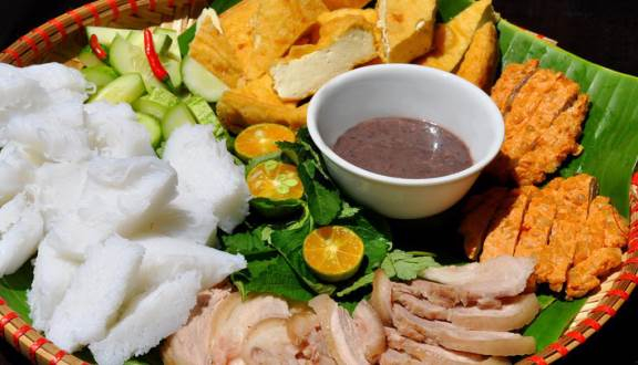 Quỳnh - Bún Mẹt, Bún Chả & Bánh Cuốn - 28 Ngõ 282 Kim Giang
