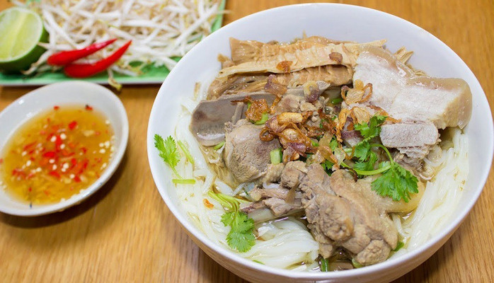 Món Huế O Tý - Bún Măng Vịt Và Cơm Trưa