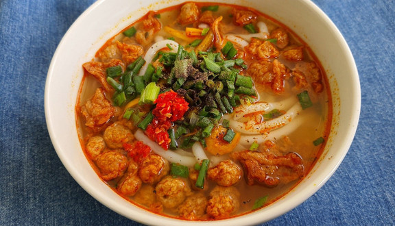 Lyn Lyn - Bánh Canh Chả Cá - Hiệp Bình