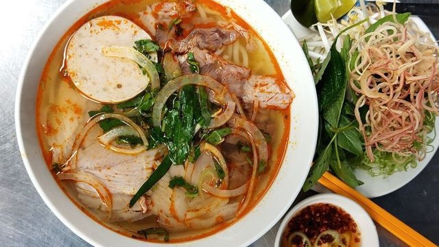 Bún Bò Huế Mệ Ơi - Nguyễn Văn Công