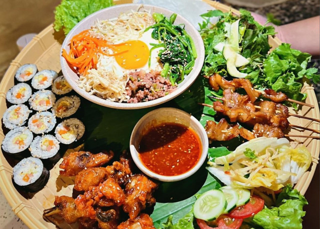 Cơm Gà Sốt Cay - Chú Mập Phiêu Lưu Ký