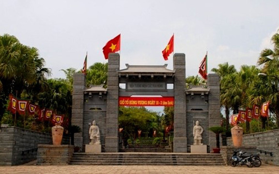 Đền Tưởng Niệm Các Vua Hùng