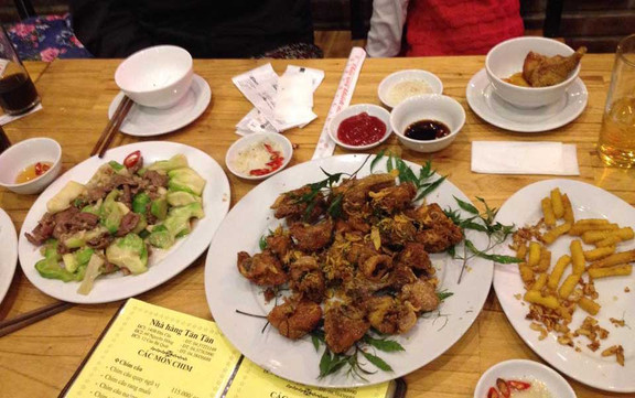 Lẩu Nấm & Mì Vằn Thắn Tân Tân - Cao Bá Quát