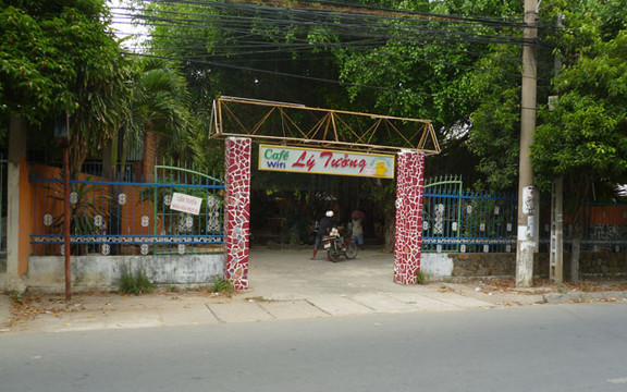 Lý Tưởng Cafe