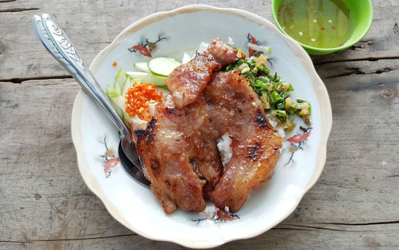 Cơm Bình Dân - Hàm Tử Quan