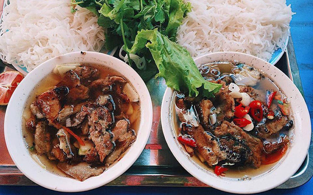 Dung - Bún Chả & Nem Cua Bể