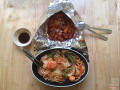 Gà cay phô mai 55k. Mì ý kimchi 45k.