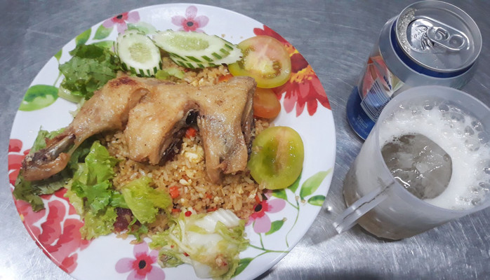 Anh Minh - Cơm Gà Xối Mỡ