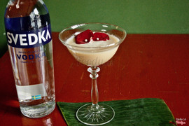 Cocktail Hoa Hồng và ngọc trai do anh chủ sáng tạo
