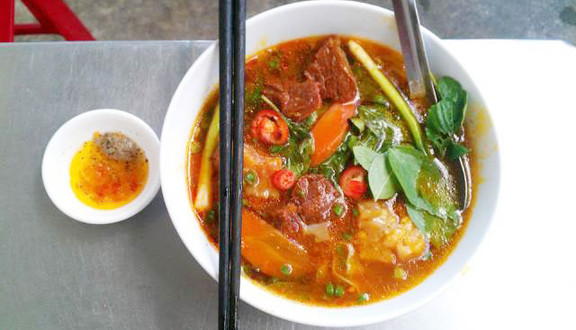 Nguyệt Các - Hủ Tiếu & Bò Kho