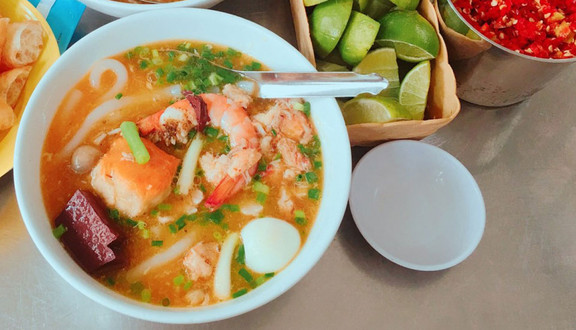 Cô Ba - Bánh Canh Cua - Xô Viết Nghệ Tĩnh