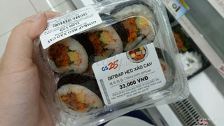 gimbap heo xào cay 33k