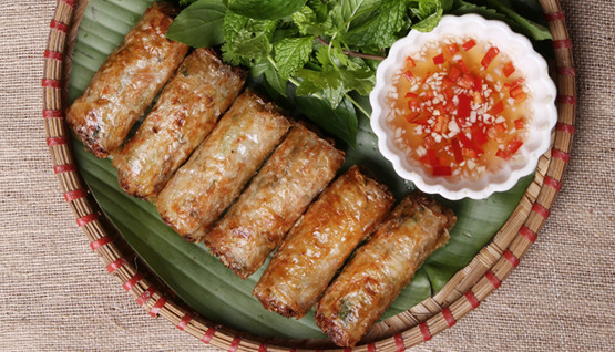 Bún Bò & Nem Rán Hà Nội