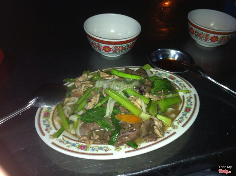 hủ tiếu xào thập cẩm
