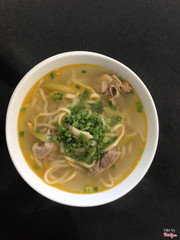 Bánh canh sườn non