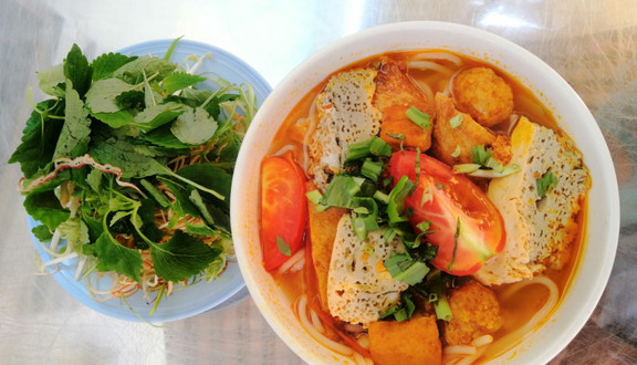 Út Lan - Bún Riêu & Canh Bún