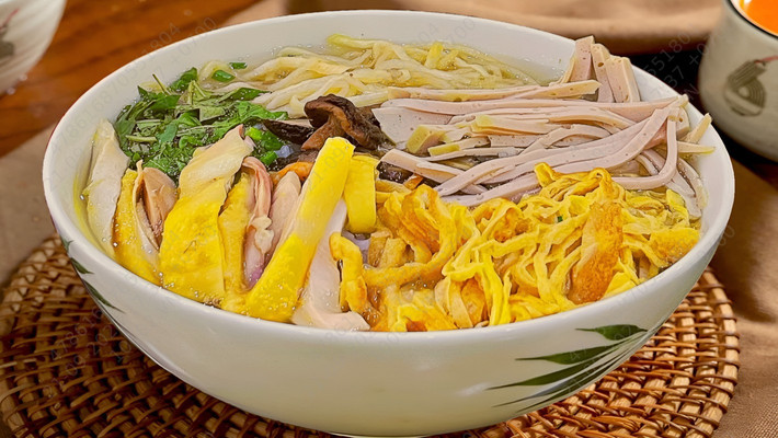 Bún Thang & Phở Gà Trường Yến - Nguyễn Công Hoan B