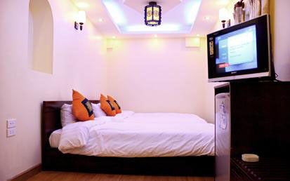 Vietfun Hotel - Ngõ Huyện