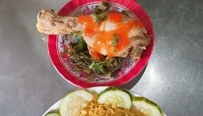 HƯNG ĐẠT QUÁN - CƠM RANG, PHỞ BÒ & BÚN BÒ HUẾ - MẬU LƯƠNG