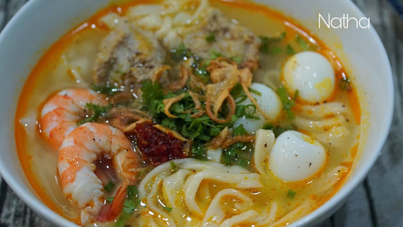 NHÀ TÔ - Bánh Canh - 200 Tôn Thất Tùng