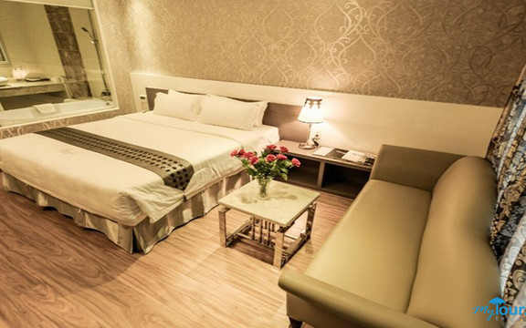 Sunrise Hotel - Vũ Ngọc Phan