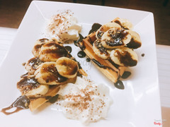 Waffle chuối & chocolate