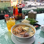 Bún bò ở đây cũng ok,nước dùng trong ngọt đậm vị nhưng vẫn chưa chuẩn vị Huế lắm :((( nhưng topping thì siêu đầy đặn và nhiều cực đã 🤤🤣🤣 tiết ngon bò mềm 