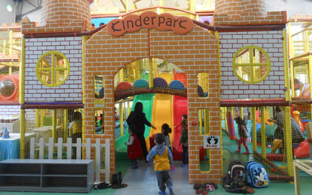 Trung Tâm Vui Chơi Kinder Park - Lạc Long Quân