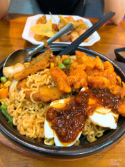 Combo mì trộn + hồng trà 50k