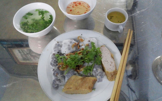 Ba Chị Em - Bánh Cuốn Nóng & Chả Bắc