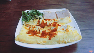 Bánh cuốn trứng