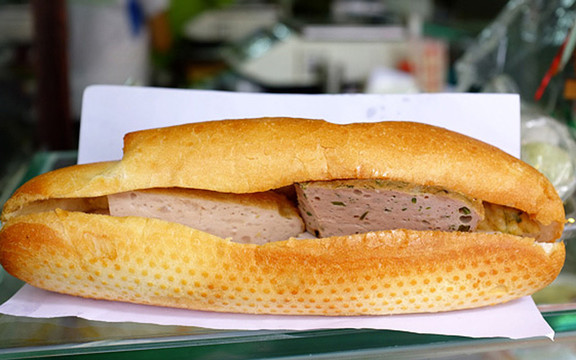 Tứ Quý - Bánh Mì Thịt