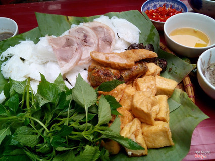 Ăn trưa Cầu Giấy nghĩ ngay đến các món này <3