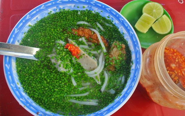 Bánh Canh Hẹ - Nguyễn Văn Linh