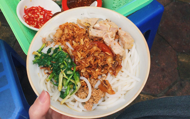 Cô Ngà - Canh Bún Cua