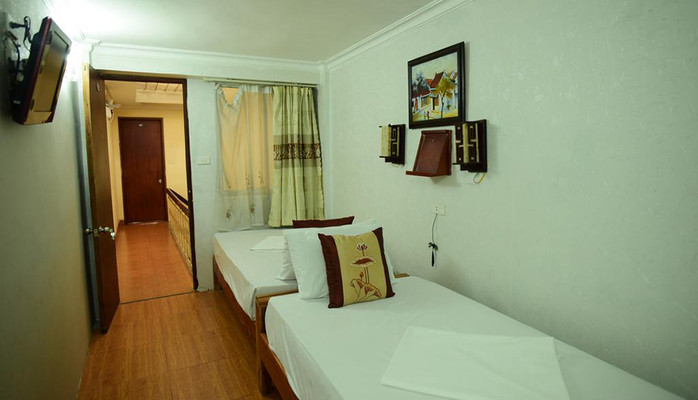 Queen Hotel - Hàng Bạc