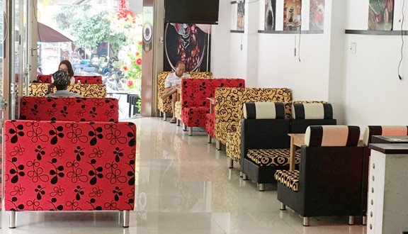 Hồng Hạnh 9 Cafe