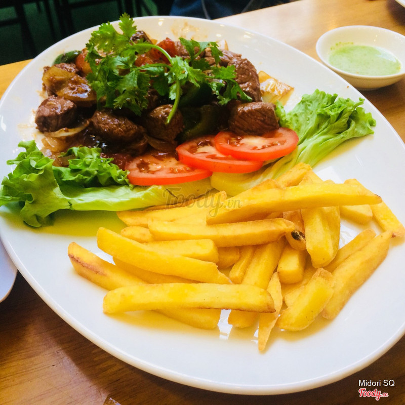 bò lúc lắc khoai tây chiên