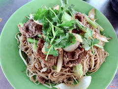 Bún gạo xào bò